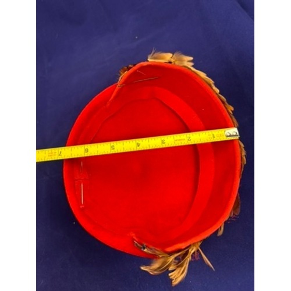 Vintage 50s Red Tilt Hat Feather Cocktail Fascinator Wool Felt Headpiece - Picture 8 of 10